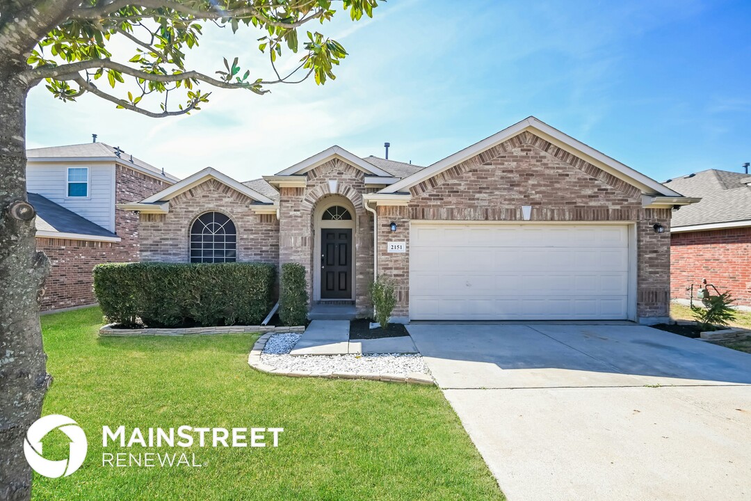 2151 Cedar Park Dr in Forney, TX - Building Photo