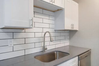 The Holt on Chisholm Trail in Fort Worth, TX - Building Photo - Building Photo