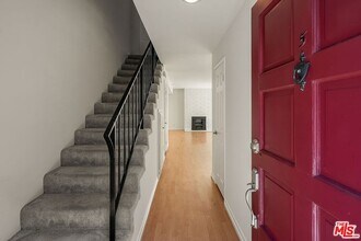 1805 S Barrington Ave in Los Angeles, CA - Building Photo - Building Photo