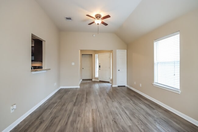 308 Broken Pine Ct in Conroe, TX - Foto de edificio - Building Photo