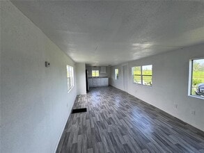 7306 Ismail Rd in Dover, FL - Building Photo - Building Photo