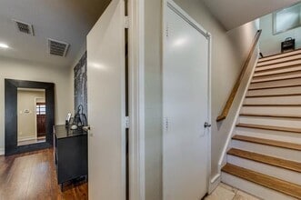 2117 Albany St in Dallas, TX - Building Photo - Building Photo