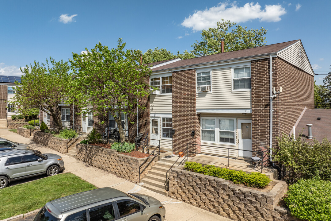 Brunswick Village in Trenton, NJ - Building Photo