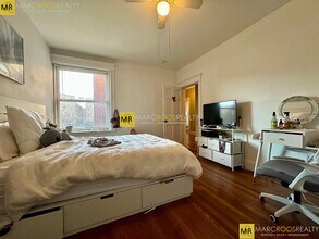 184 Saint Paul St, Unit 1 in Brookline, MA - Foto de edificio - Building Photo