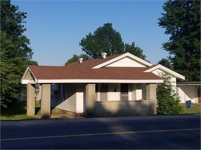 319 S Rogers St in Clarksville, AR - Building Photo