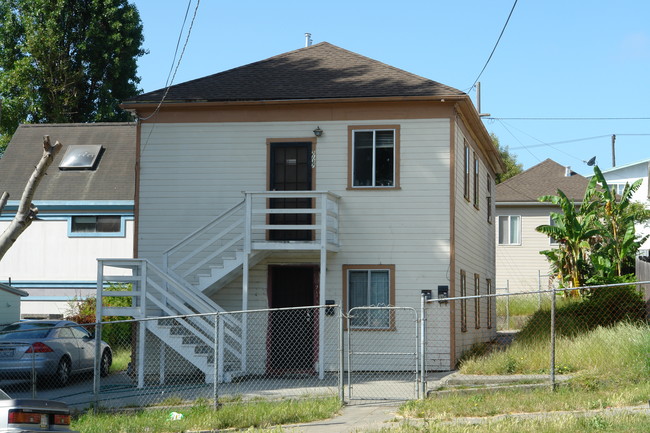 2139 E 19th St in Oakland, CA - Building Photo - Building Photo