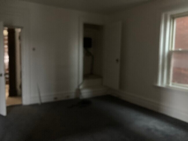 5120 Friendship Ave, Unit 2 in Pittsburgh, PA - Foto de edificio - Building Photo