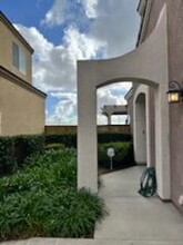 1 Rue Fontaine in Lake Forest, CA - Building Photo - Building Photo