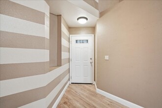 8138 Sonoma Hills Way in Sacramento, CA - Building Photo - Building Photo