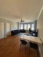 2253 W Rosemont Ave, Unit 3 in Chicago, IL - Building Photo - Building Photo