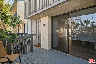 29239 Heathercliff Rd in Malibu, CA - Building Photo - Building Photo