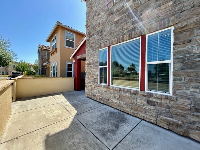 116 Naples Pl in Roseville, CA - Building Photo - Building Photo