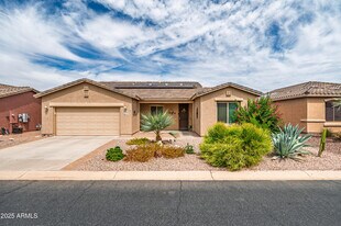 42774 W Darter Dr in Maricopa, AZ - Building Photo
