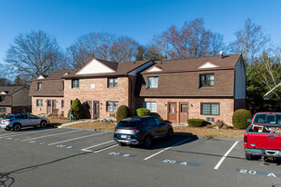 Mountaindale Condominiums in Thomaston, CT - Building Photo