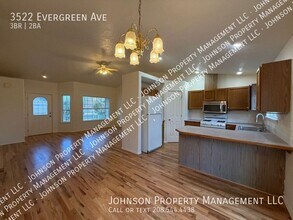 3522 Evergreen Ave in Nampa, ID - Building Photo - Building Photo