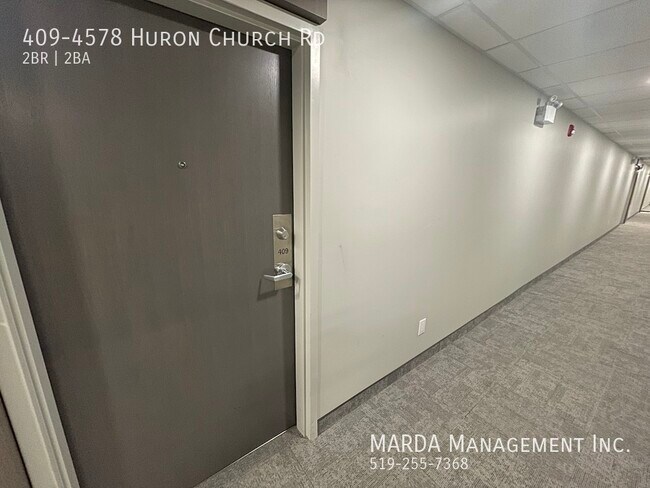 409-4578 Huron Church Rd in Lasalle, ON - Building Photo - Building Photo