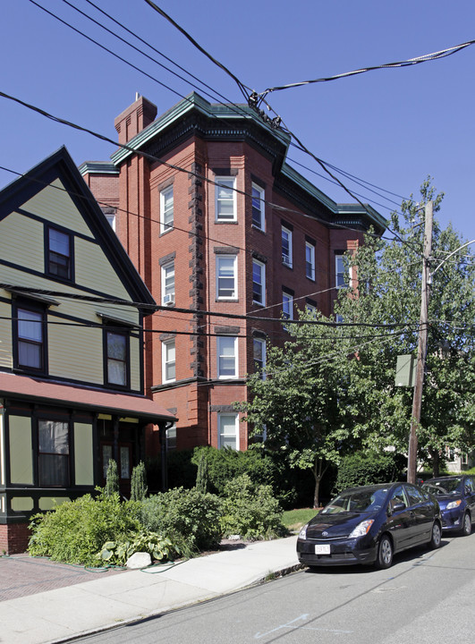 18 Centre St in Cambridge, MA - Building Photo