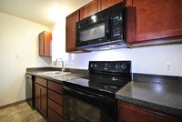 Building Photo - Mill Creek Townhomes Apartments in Ann Arbor, Michigan
