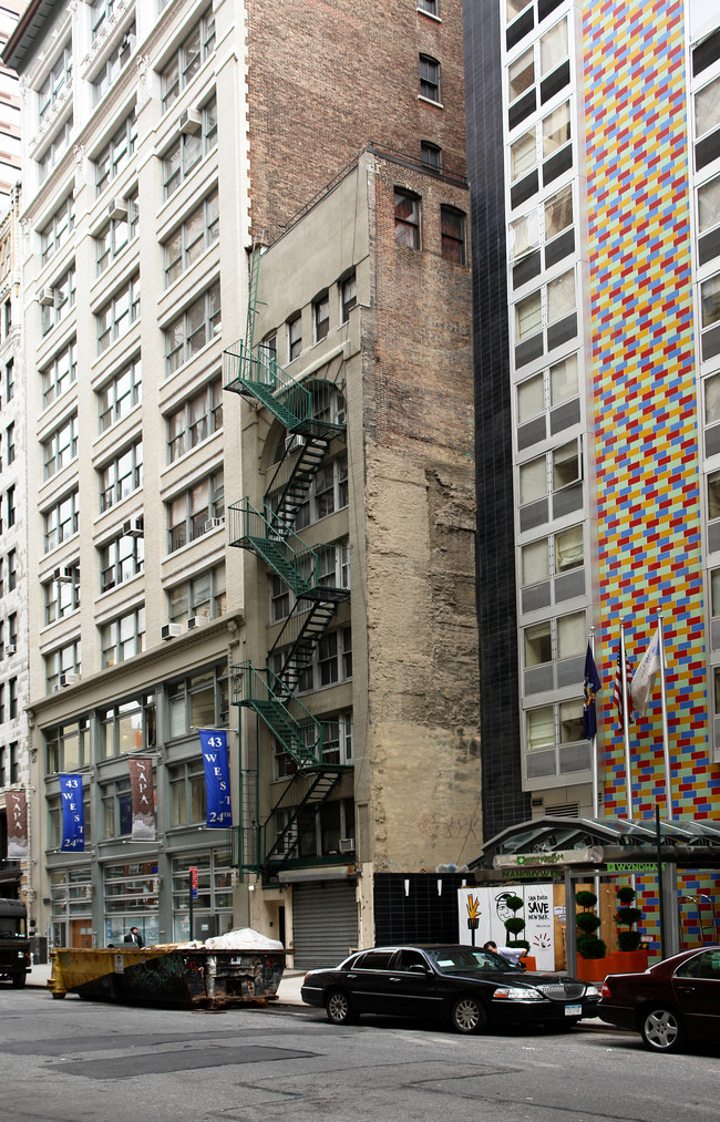 41 W 24th St in New York, NY - Building Photo - Building Photo