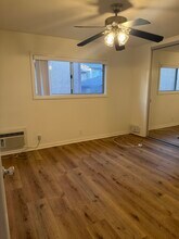 1835 Molino Ave, Unit 17 in Signal Hill, CA - Foto de edificio - Building Photo