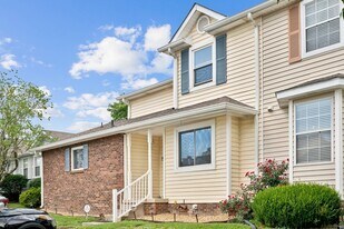 57 Rolling Meadows Dr in Goodlettsville, TN - Building Photo