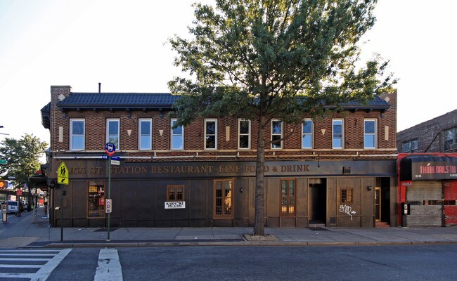4702 Greenpoint Ave in Long Island City, NY - Building Photo - Building Photo