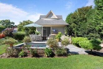 48 Jessup Ave in Quogue, NY - Building Photo - Building Photo