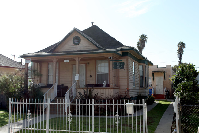 1052 E 5th St in Long Beach, CA - Building Photo - Building Photo