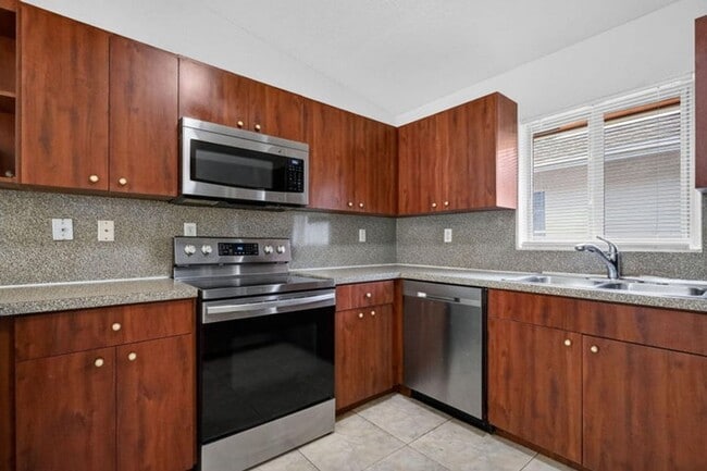 property at 2208 Evans St