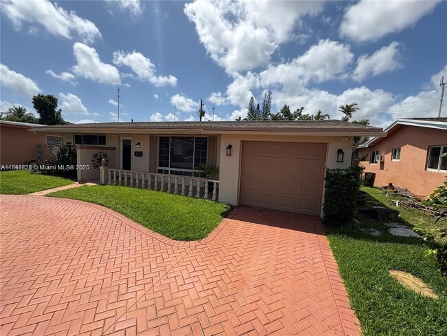 6612 Dahlia Dr in Miramar, FL - Building Photo - Building Photo