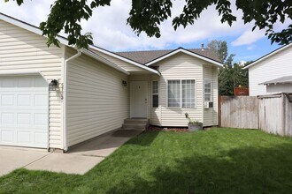 5773 N Morleau Ln in Coeur d'Alene, ID - Foto de edificio - Building Photo