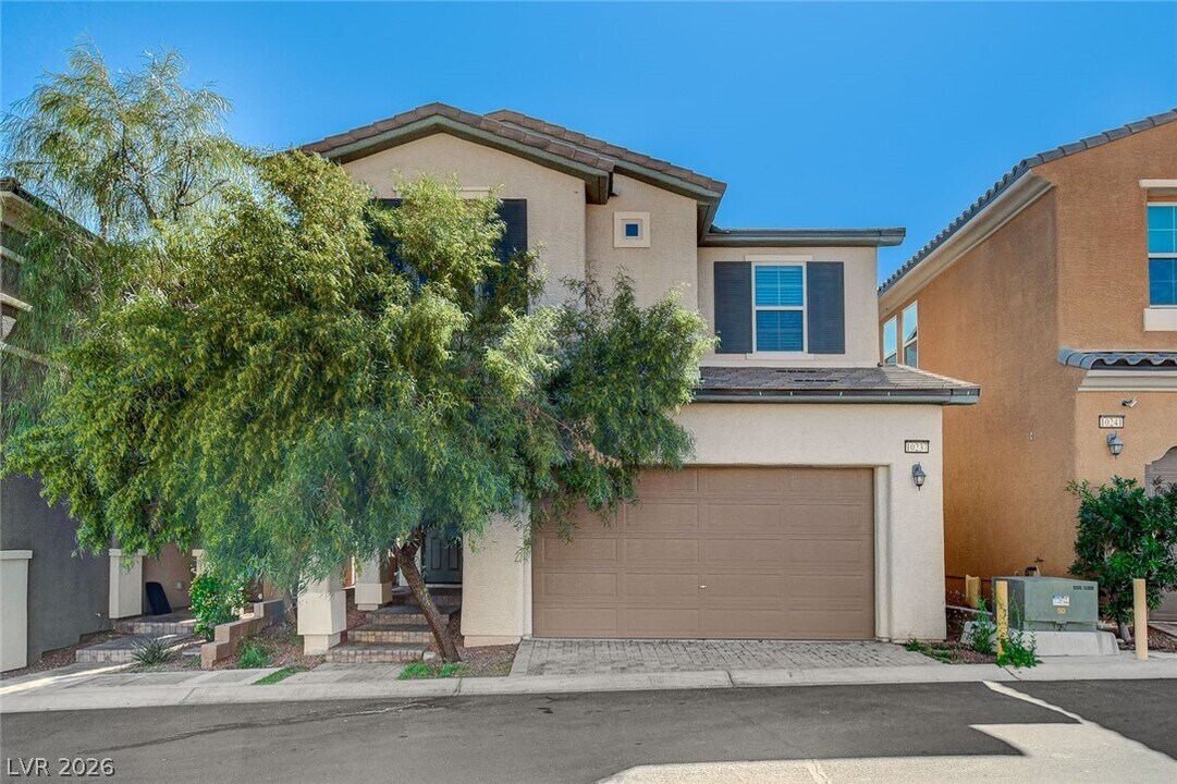 10237 Mayflower Bay Ave in Las Vegas, NV - Building Photo