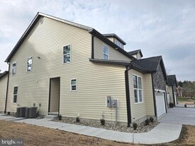 6 Valhalla Ct in Dover, DE - Building Photo