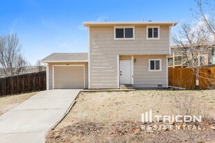 1202 Chiricahua Dr in Colorado Springs, CO - Building Photo