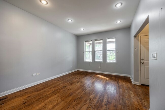 3444 W Schubert Ave in Chicago, IL - Building Photo - Building Photo