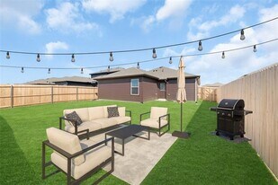 106 Capewood Dr in Terrell, TX - Building Photo