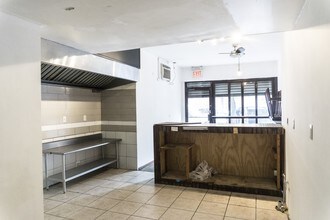 330 S 3rd St in Brooklyn, NY - Foto de edificio - Interior Photo
