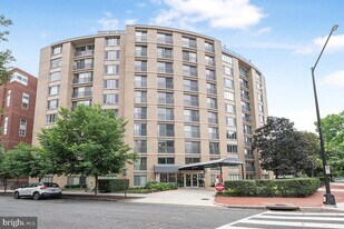 1239 Vermont Ave NW, Unit 902 in Washington, DC - Building Photo