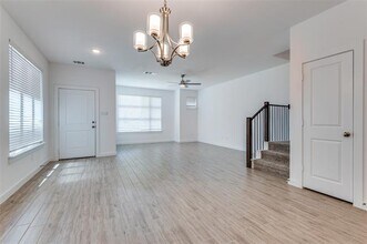 327 Oakbend Dr in Lewisville, TX - Building Photo - Building Photo