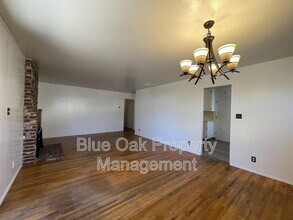 6 Begonia Ln in Chico, CA - Building Photo - Building Photo