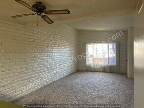 817 N Camino Seco in Tucson, AZ - Building Photo - Building Photo