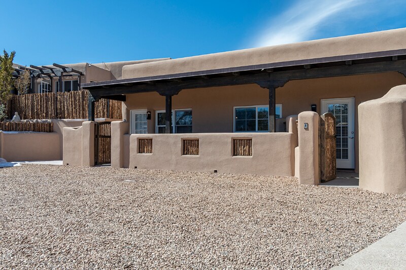 610 Paseo De La Cuma in Santa Fe, NM - Building Photo