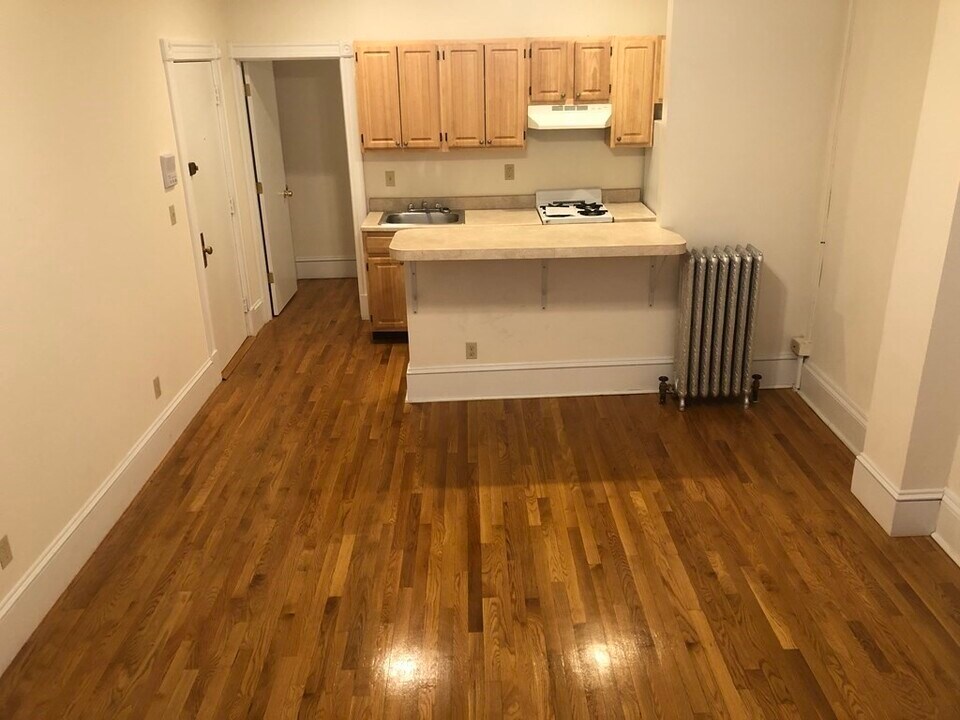 1485 Beacon St, Unit 9 in Brookline, MA - Building Photo