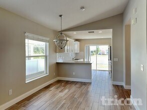 10123 41st Ct E in Parrish, FL - Foto de edificio - Building Photo