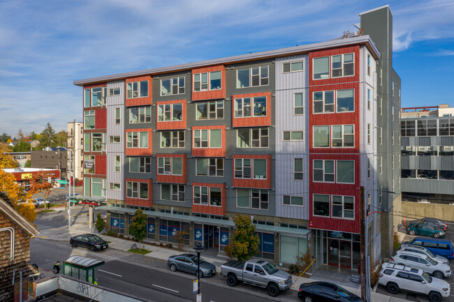 50th & Roosevelt in Seattle, WA - Foto de edificio - Building Photo