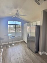 8245 Ruby Mountain Way in Las Vegas, NV - Foto de edificio - Building Photo