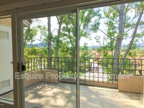 5966 Paseo Encantada in Camarillo, CA - Building Photo - Building Photo