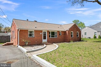 6008 Brookland Rd in Alexandria, VA - Building Photo - Building Photo