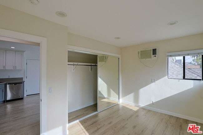 property at 1277 W 23rd St