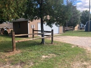 53 Greer Dr in Traverse City, MI - Foto de edificio - Building Photo